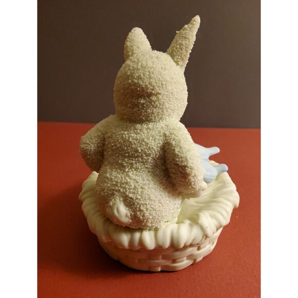 Snowbunnies "Snuggling Snowbirds" Figurine - Picture 4 of 4